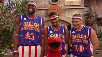 Sesame Street Episode 4266. Elmo and the Harlem Globetrotters show the number of the day. It is 3.