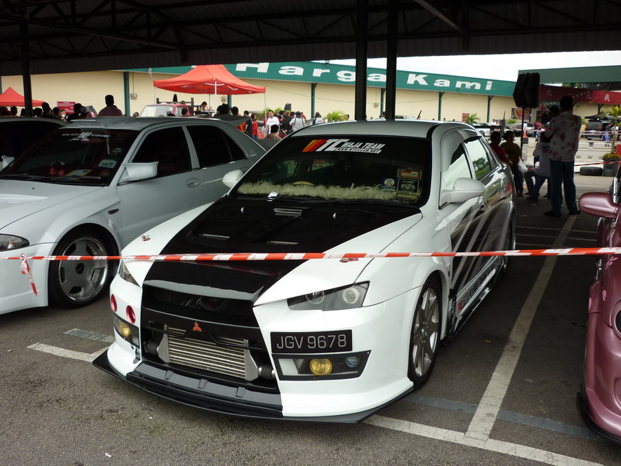 Waja Widebody Showcar Bodykit