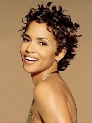 halle berry hairstyles. Halle Berry 2009 hairstyles