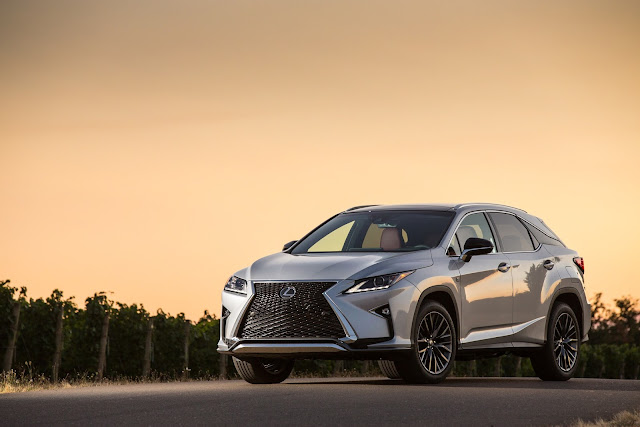 Front 3/4 view of 2016 Lexus RX 350 F SPORT