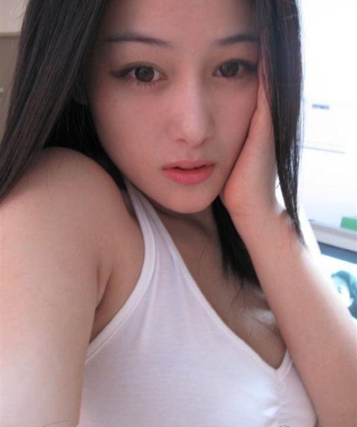 Viann Zhang Xinyu (张馨予) 