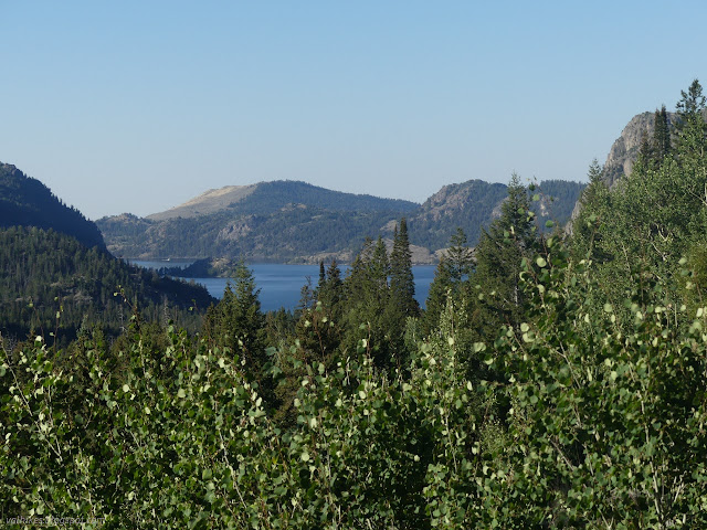 031: lake with an island