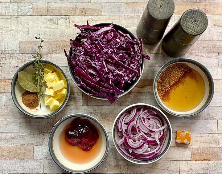 Ingredients for braised red cabbage.