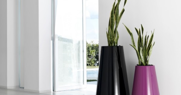  Desain  Vas Bunga Lantai  untuk Mempercantik Ruang Tamu 