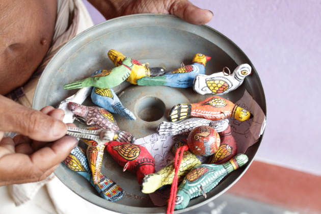 Cow Dung Toys made at Raghurajpur, Odisha