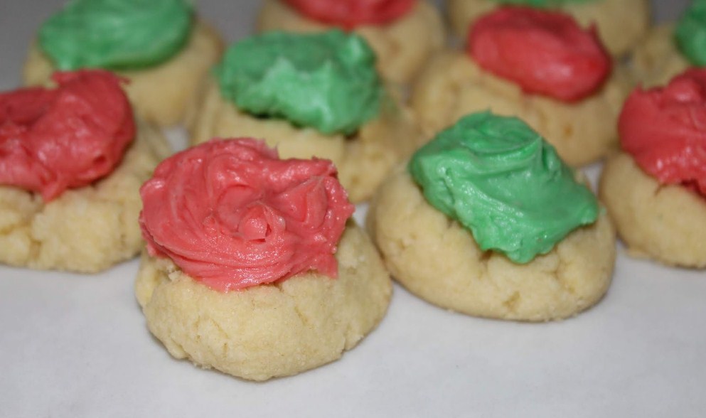 How to Make delicious Thumbelina Cookies with Butter Frosting Centers?