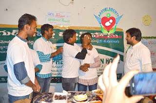 aashri-volunteer-vignesh-birthday-celebrations-in-orphan-home