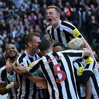 Newcastle United players celebrate 2-0 victory against Manchester United in the Premier League match at the St. James' Park on Sunday 2 April, 2023