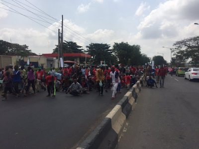  Physically challenged group stage protest at Lagos state governor's office (photos)