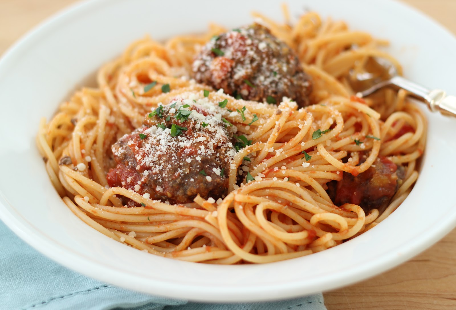 How to make meatballs and spaghetti