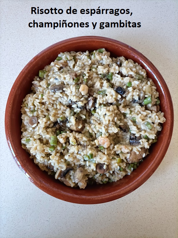 Risotto de espárragos, champiñones y gambitas