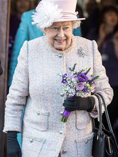  Agen Poker Terpercaya - Gaya Ratu Elizabeth II yang Tidak Pernah Ganti Tas Selama 60 Tahun