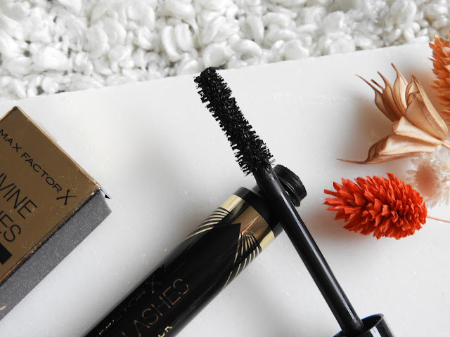 MaxFactor Divine Lashes mascara review