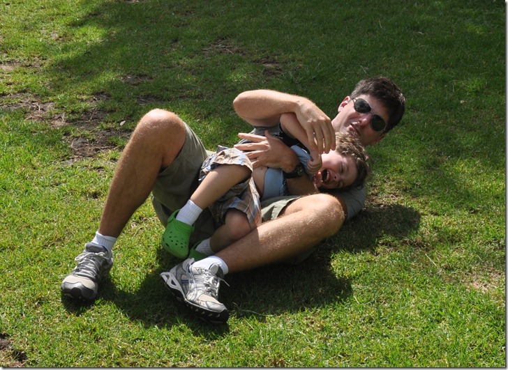 wrestling at zoo