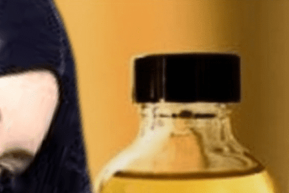 Use This Oil On Your Hair Roots For 1 Week And Your Hair Will Never Stop Growing