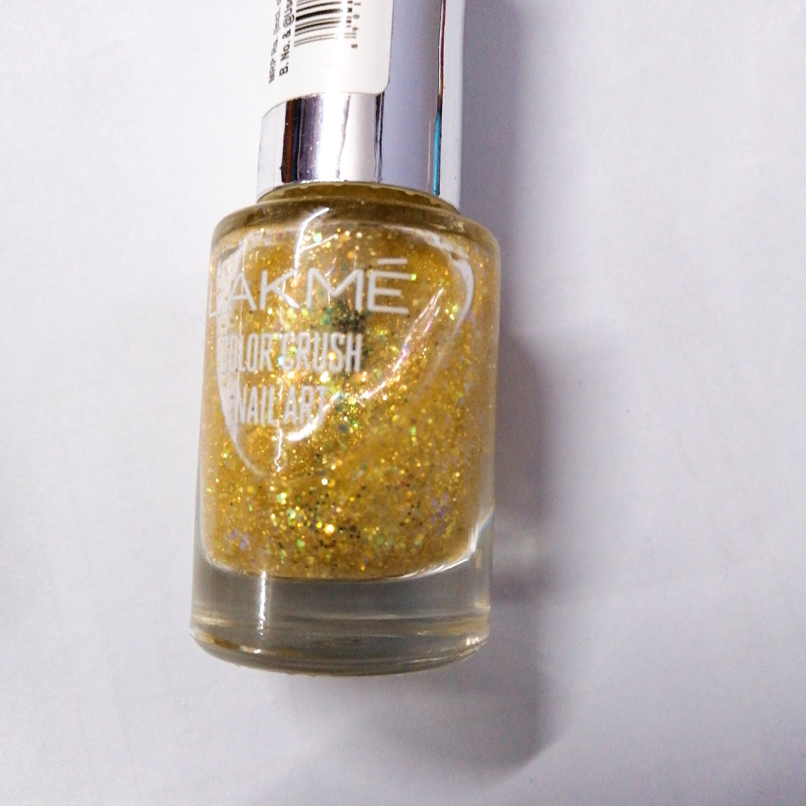 Lakme Absolute Color Illusion Nail Polish Fantasy: Review and Swatches –  Vanitynoapologies | Indian Makeup and Beauty Blog