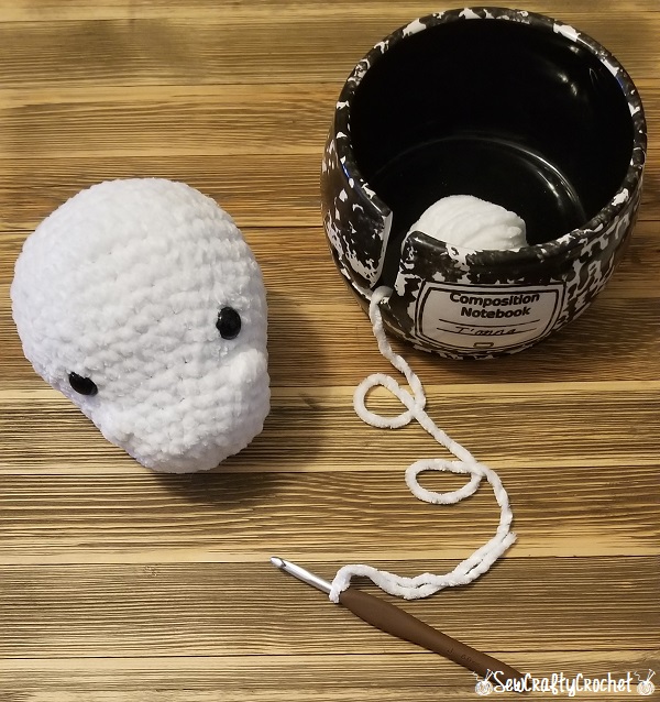 Black and White Bohasaurus - Sew Crafty Crochet