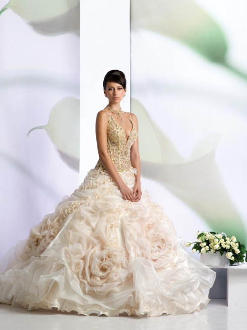 Labels strapless wedding dress trends