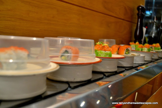 Up close Sushi Bar at Scoozi in Dubai Mall