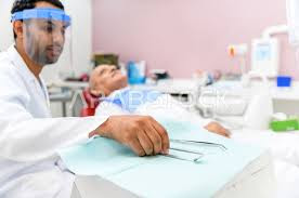عيادة-اسنان-جدة-دكتور-الاسنان-طبيب-عيادات-بجدة