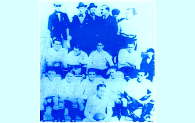 📸SELECCIÓN DE ARGENTINA 📆6 octubre 1907 ⬆️Arturo Jacobs; Colin Campbell, Alfredo Brown, Arthur Forrester, Juan Brown. ➡️Ricardo Malbrán, Guillermo Ross, Juan Wood, Carlos Whaley, Juan Murray. ⬇️Carlos Wilson. SELECCIÓN DE URUGUAY 1 🆚 SELECCIÓN DE ARGENTINA 2 Domingo 06/10/1907. Copa Newton, 2ª edición. Montevideo, Uruguay, estadio Gran parque Central: 9.000 espectadores. GOLES: ⚽0-1: 27’, Ricardo Malbrán. ⚽1-1: 55’, Pedro Zibechi. ⚽1-2: 59’, Ricardo Malbrán.