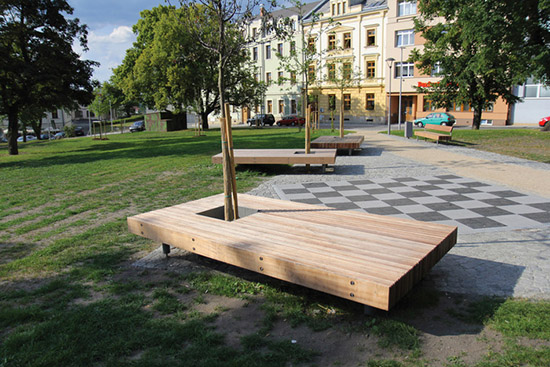 LINGKAR WARNA 8 kursi  taman  inspiratif dengan beton  dan kayu