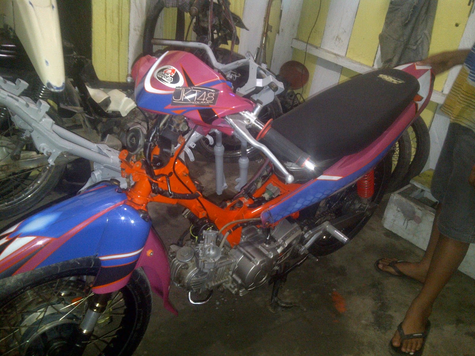 APRILYDICTIV Modifikasi Yamaha Jupiter Z 2010