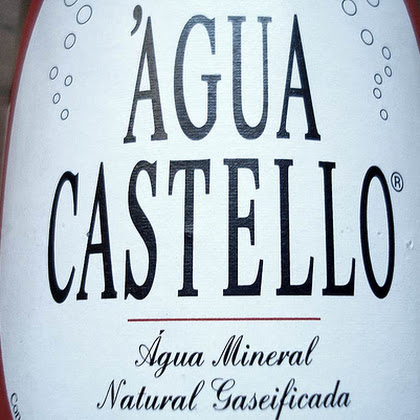 Agua con gas Castello