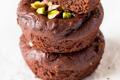 FUDGY VEGAN BROWNIES