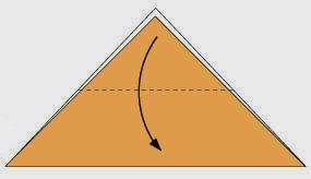 Bước 2: Gấp góc trên của tờ giấy xuống dưới