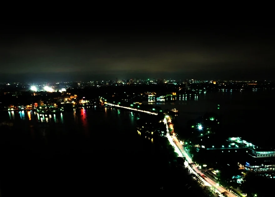 hanoi at night