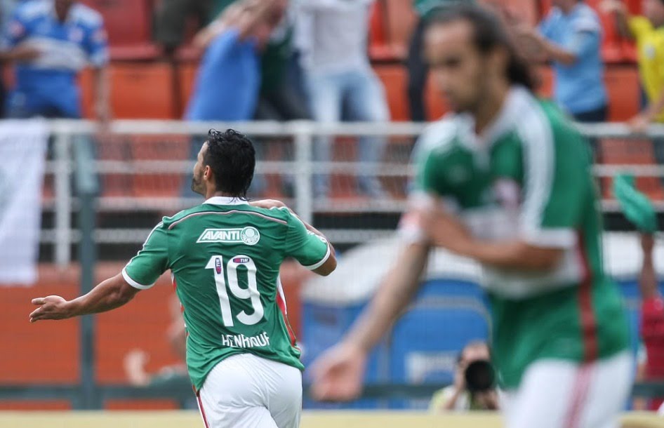 Palmeiras negocia empréstimo de Henrique Dourado