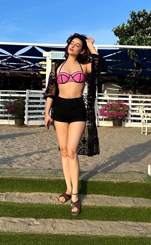Chandni sharma bikini sexy body hot tv actress