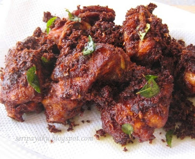 My Kuali: Ayam goreng berempah serai