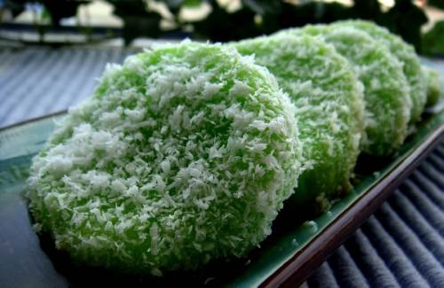 Shoonyin Home cooking: Kueh Lopes