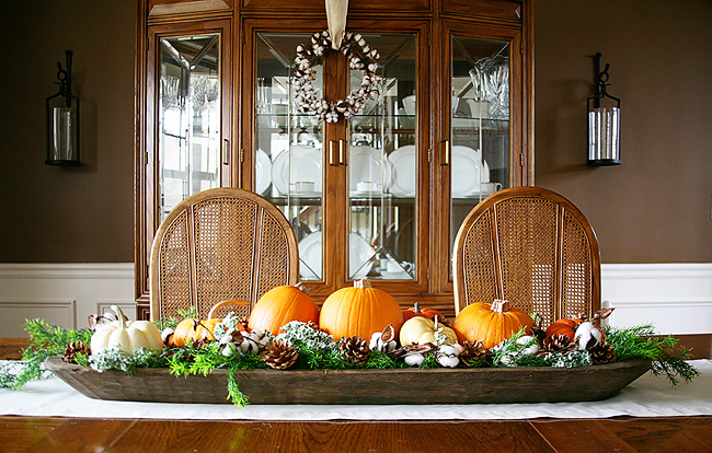 How to decorate a dough bowl for fall. Great way to style a dough bowl for fall holidays especially Thanksgiving. Thanksgiving centerpiece and decor.