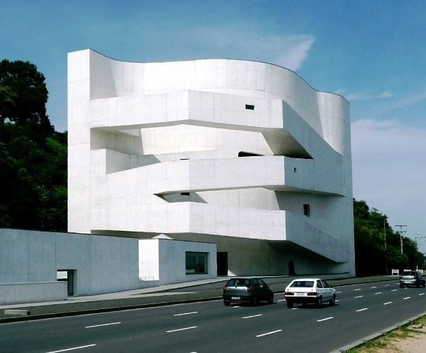 Jorn UtzonAlvaro Siza