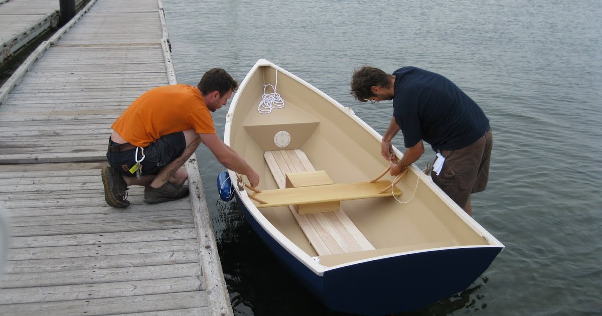 Clint Chase Boatbuilder : New Stitch and Glue Dinghy