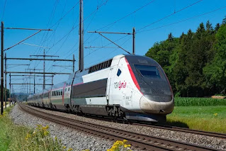 10 fastest trains in the world to fly