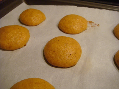 baked pumpkin whoopie pies