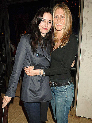 jennifer aniston courteney cox beach