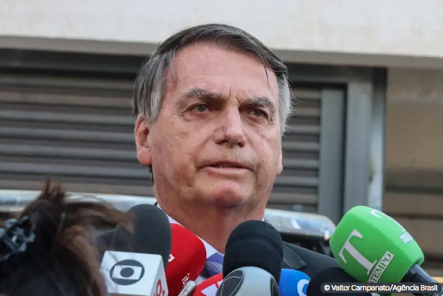 Bolsonaro sai em campanha para conseguir votos para prefeitos do PL