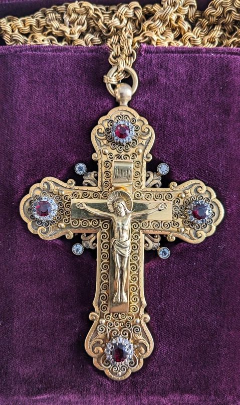 Игуманијски крст из времена пре Револуције враћен у руски манастир