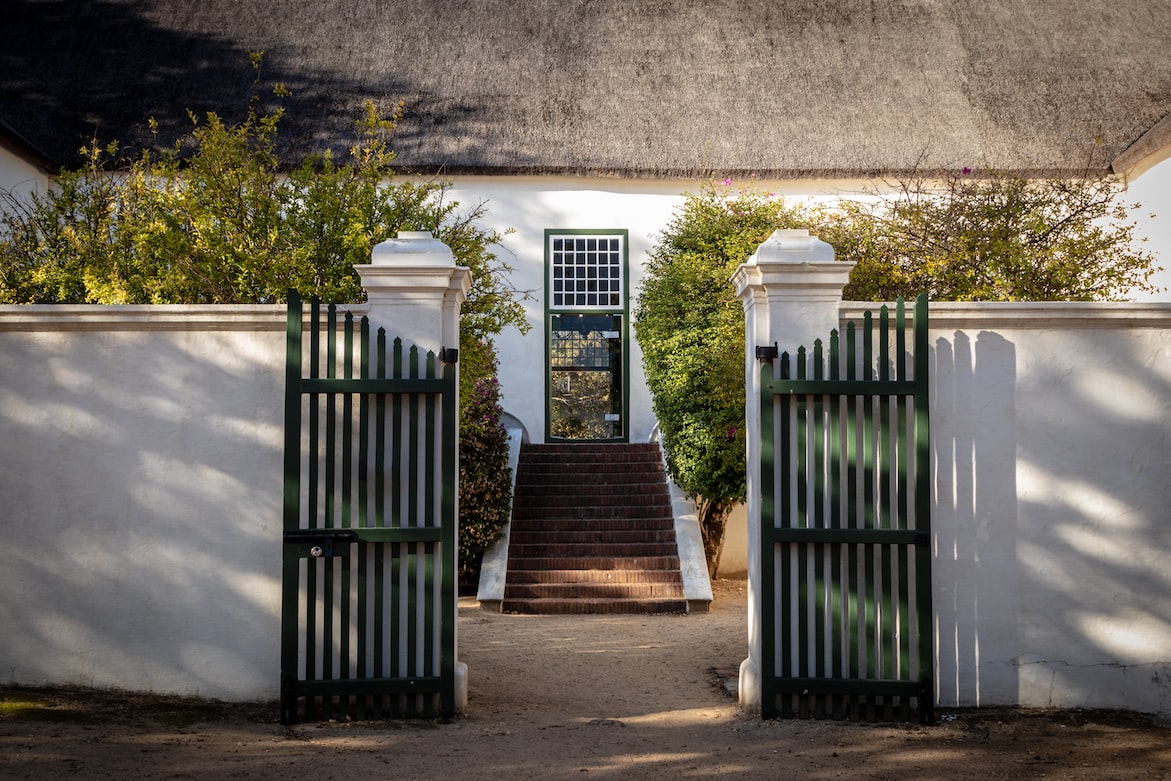 Main gate design