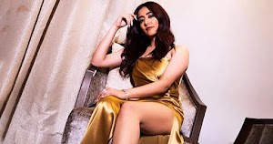 jonita gandhi sexy legs high slit golden dress