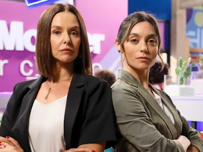 Bianca Rinaldi e Juliana Schalch em A Infância de Romeu e Julieta(Rogério Pallatta/SBT)