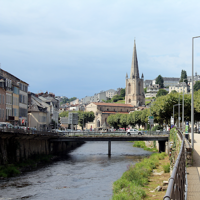 Tulle is constructed on the banks of the Corrèze river in a narrow valley.