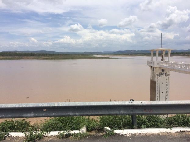 Chuva de 170 milímetros em cidade do Sertão paraibano faz açude de grande porte que estava seco acumular muita água