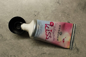 Essence Like an unforgettable kiss Handcreme