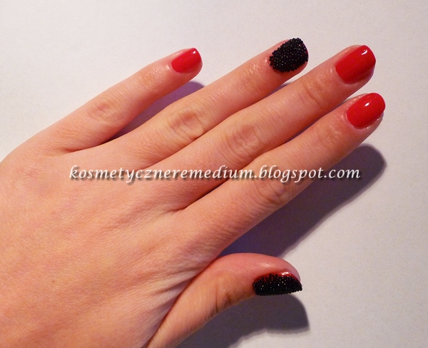 caviar manicure, manicure, Essence Colour and Go, bulion, ciate, kuleczki pcv na paznokciach, aksamit na paznokciach, wizaz